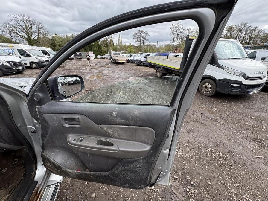 2017 Mitsubishi L200 – Model: L200 4Life DI-D – CV67HTD