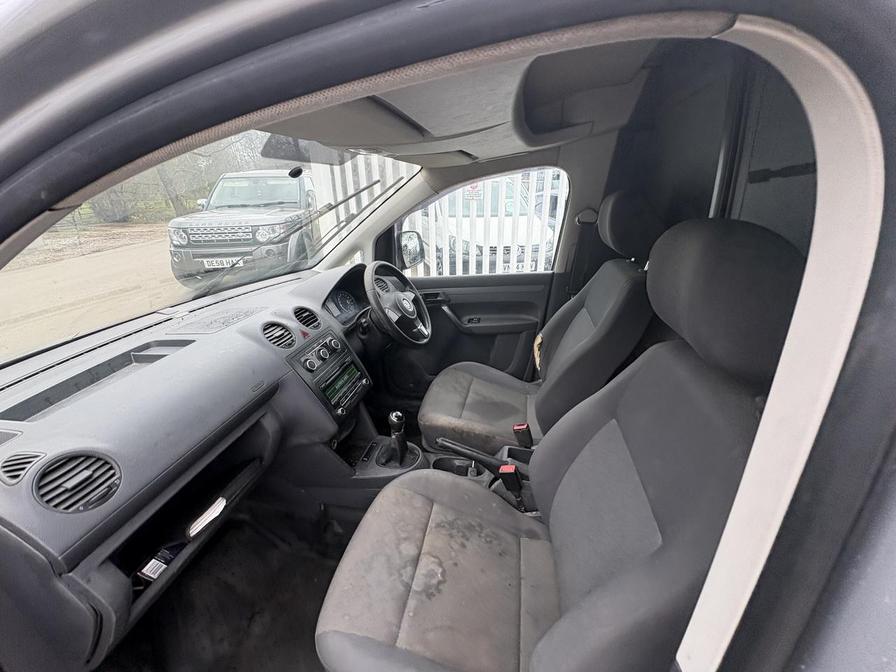 2014 Volkswagen Caddy MaxI – Model: Caddy Maxi C20 Highline TDI BlueMotion Technology – GP14NWT