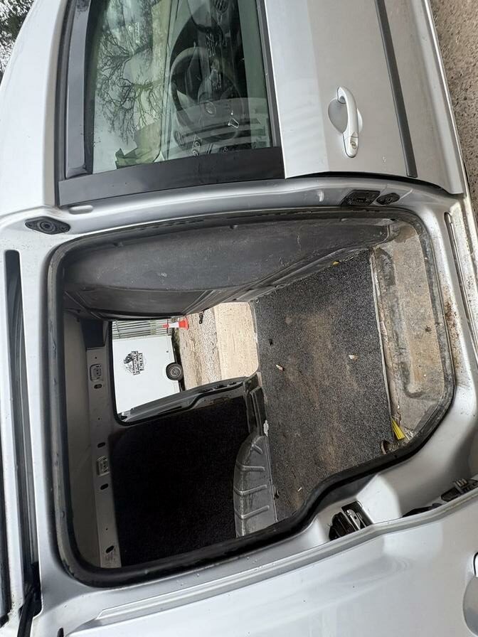 2014 Volkswagen Caddy MaxI – Model: Caddy Maxi C20 Highline TDI BlueMotion Technology – GP14NWT