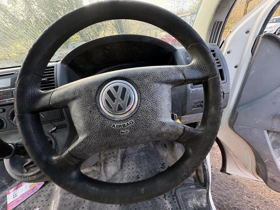 2006 Volkswagen Transporter – Model: Transporter T30 104 TDI – MF56DKK