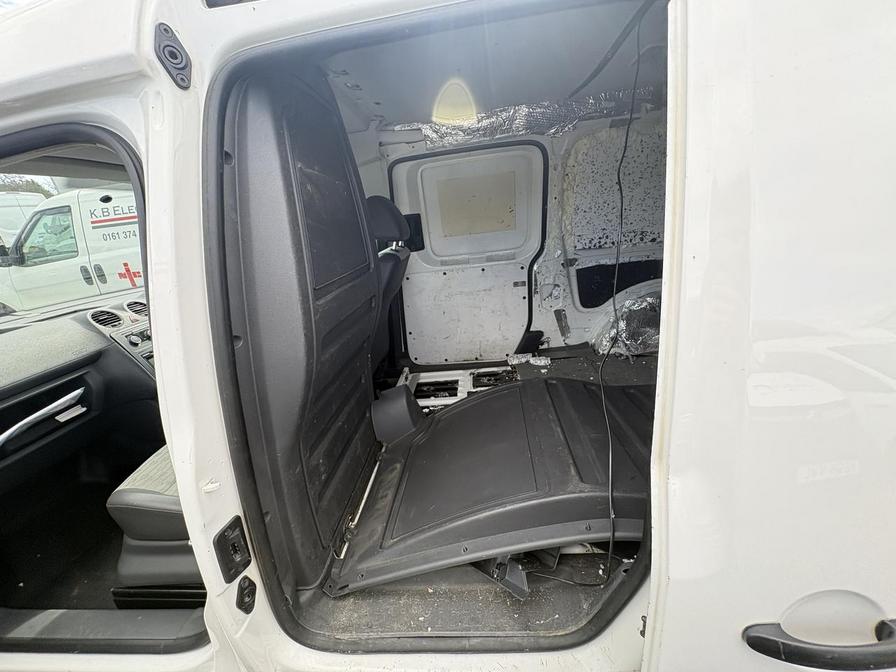 2014 Volkswagen Caddy MaxI – Model: Caddy Maxi C20 Startline TDI BlueMotion Technology – BJ63XKT