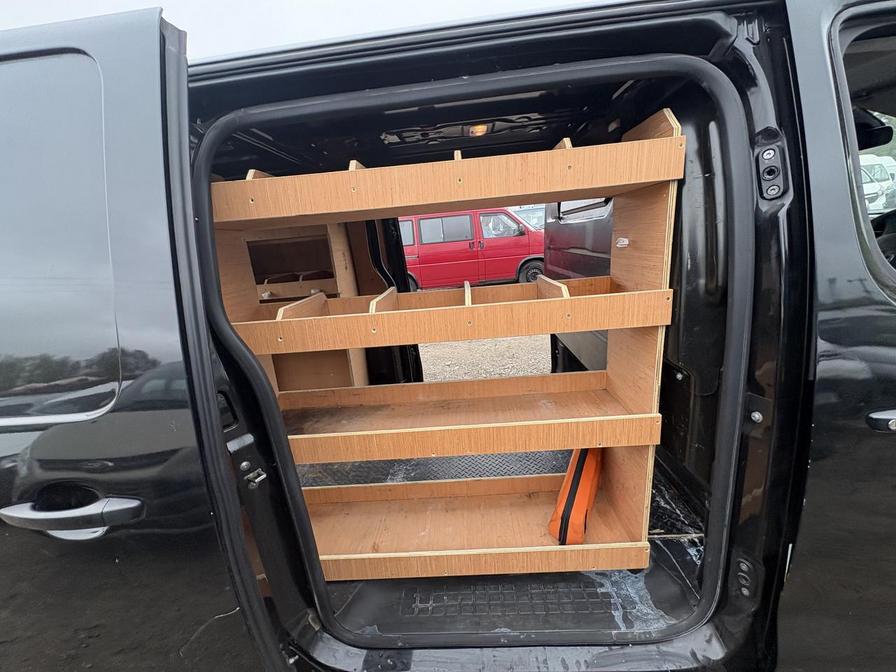 2019 Vauxhall Vivaro – Model: Vivaro 2900 Dynamic S/S – DP69VHY