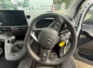 2019 Vauxhall Combo – Model: Combo 2300 Sportive S/S – DP69UPJ