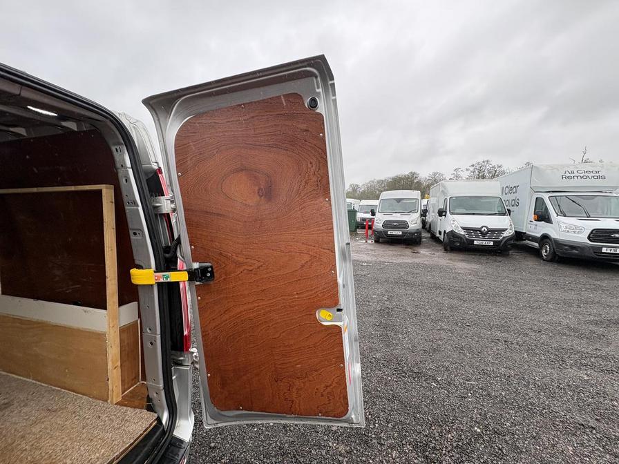 2020 Ford Transit Custom – Model: Transit Custom 300 Limited EcoBlue – FY20VHV