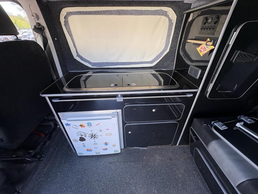 2017 Renault Trafic – Model: Trafic SL27 Sport Nav dCi – YE17ZKV