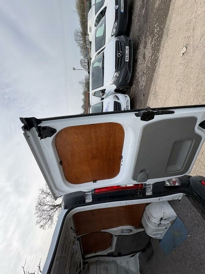 2013 Vauxhall Vivaro – Model: Vivaro 2900 CDTi SWB – FE13NBL