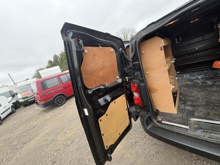 2019 Vauxhall Vivaro – Model: Vivaro 2900 Dynamic S/S – DP69VHY