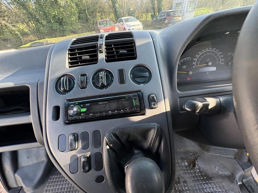 1999 Mercedes-Benz Vito – Model: Vito 110 CDi Traveliner – V609JRL