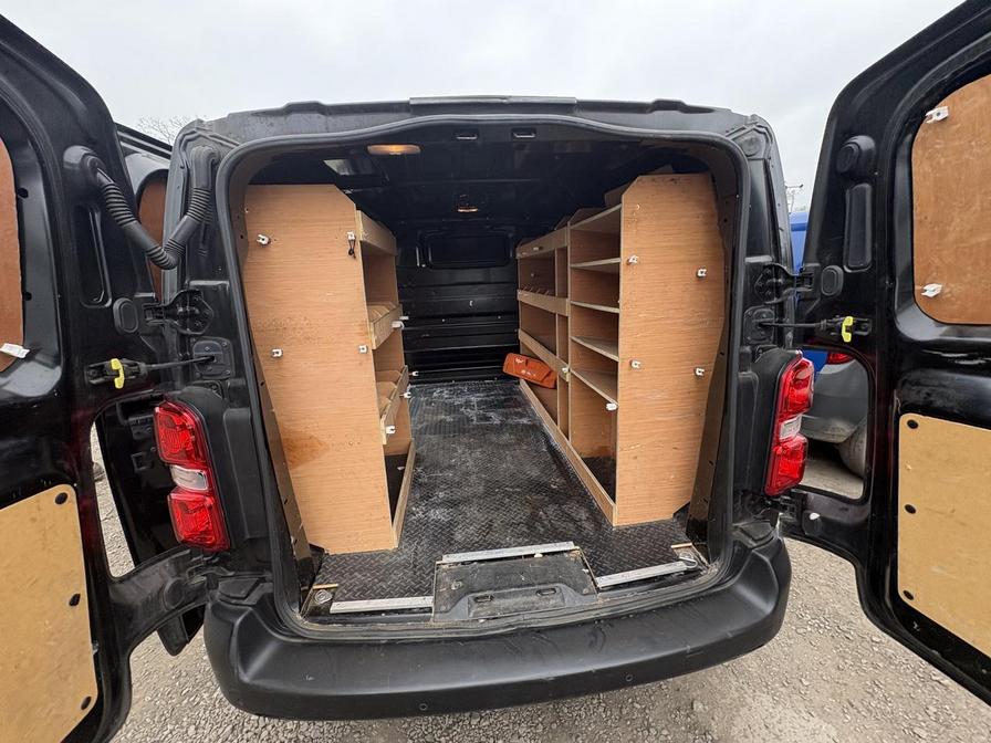 2019 Vauxhall Vivaro – Model: Vivaro 2900 Dynamic S/S – DP69VHY