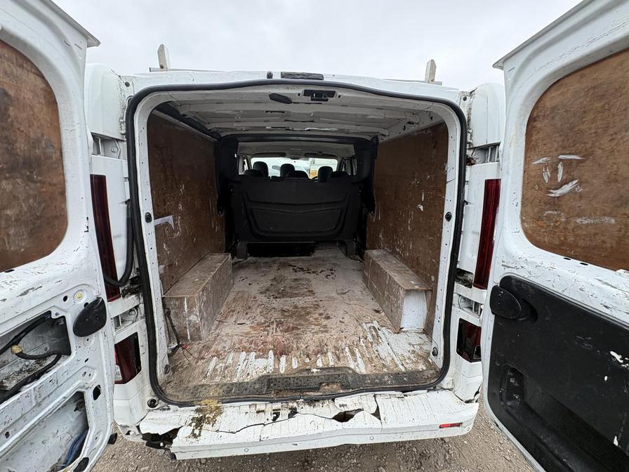 2016 Vauxhall Vivaro – Model: Vivaro  2900 Sportive CDTi – DG16VZB