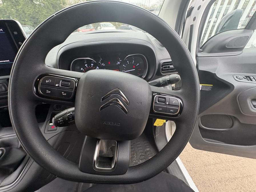2022 Citroen Berlingo – Model: Berlingo 1000 Driver Professional Blue HDi – MD71YHM