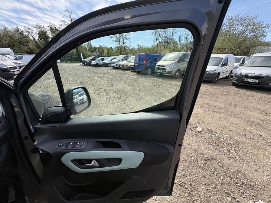 2019 Citroen Berlingo – Model: Berlingo Flair Blue HDi S/S Auto – DU68EUK