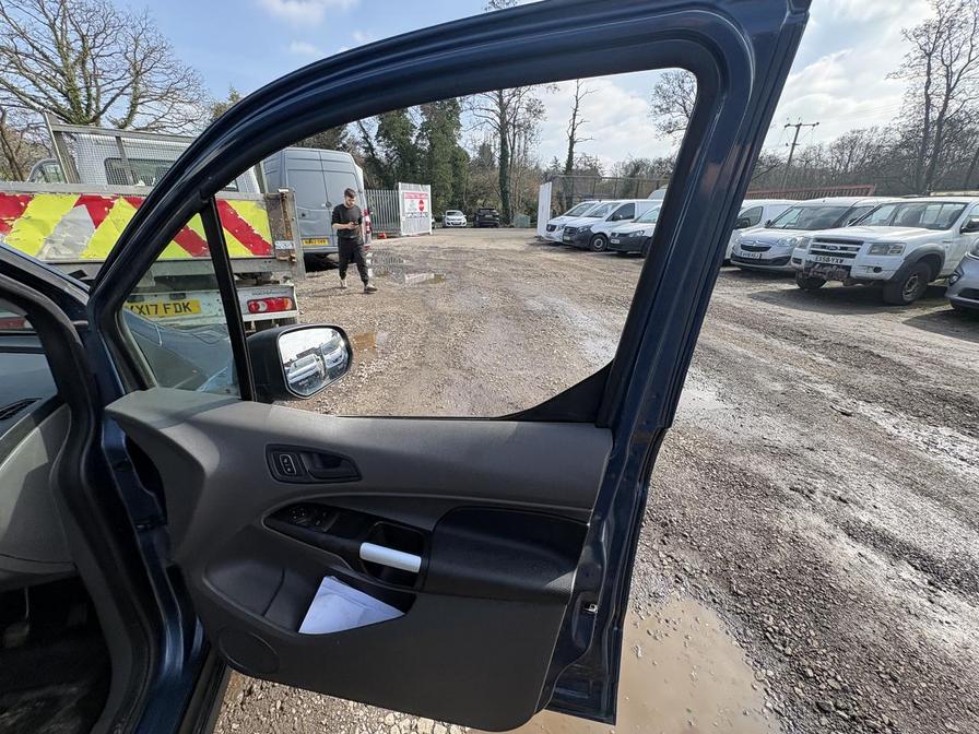 2019 Ford Transit Connect – Model: Transit Connect 200 Trend TDCi – EA69AYM