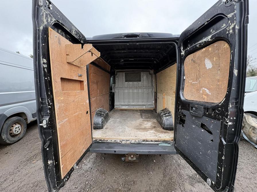 2017 Peugeot Boxer – Model: Boxer 335 Professional L3H2 Blue HDi – PE67XBK