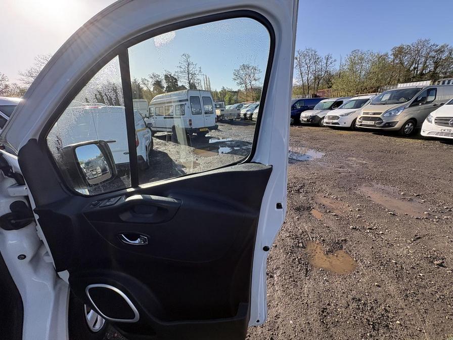 2019 Vauxhall Vivaro – Model: Vivaro  2900 Sportive CDTi – DV19YUR