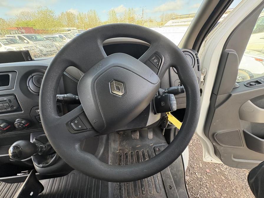 2015 Renault Master – Model: Master 165.35 C LWB – BX15JPY