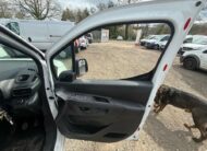 2019 Vauxhall Combo – Model: Combo 2300 Sportive S/S – DP69UPJ