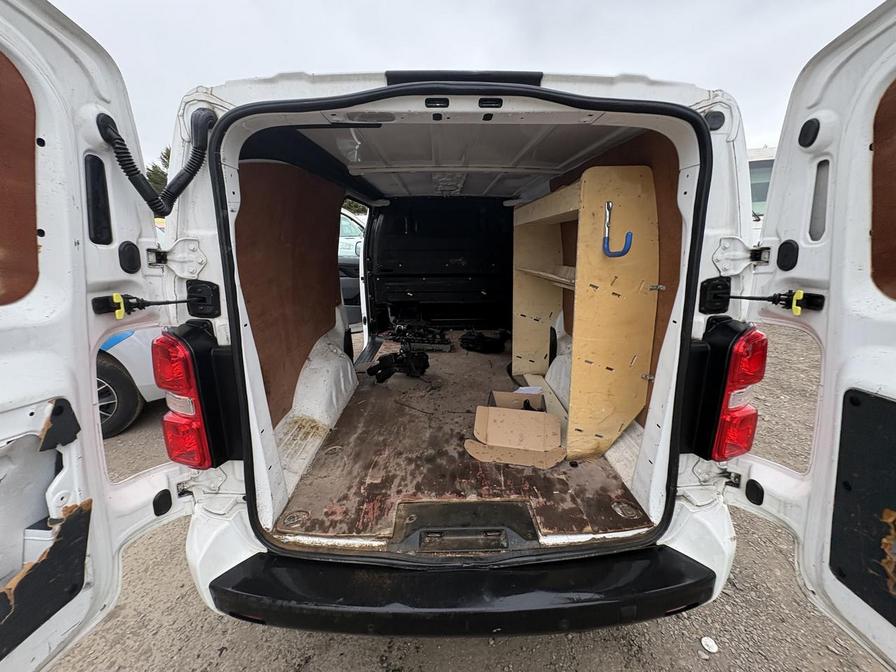 2020 Vauxhall Vivaro – Model: Vivaro 2900 Sportive S/S – DU70XJK