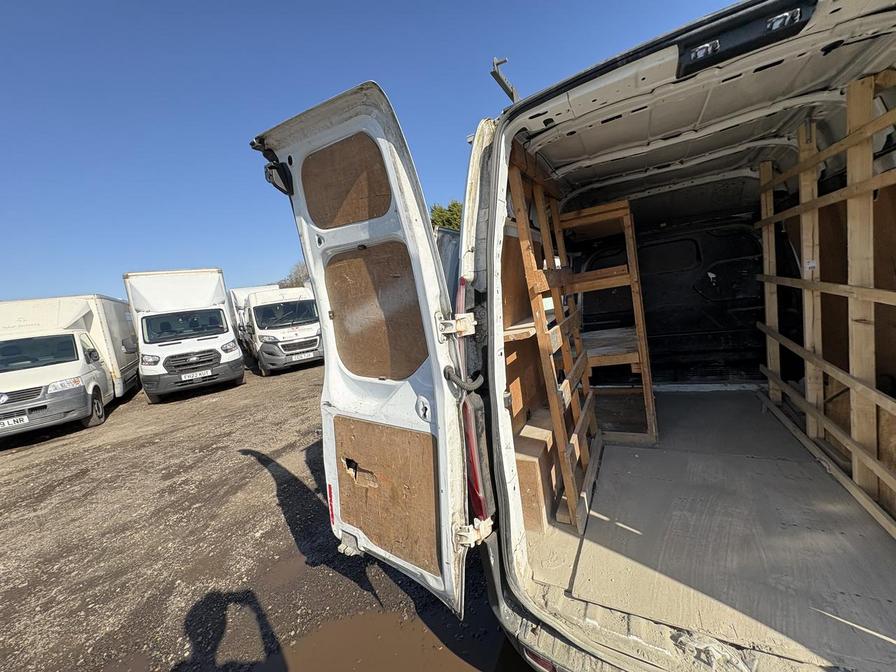 2015 Ford Transit Custom – Model: Transit Custom 290 Trend E-Tech – AF15NUM