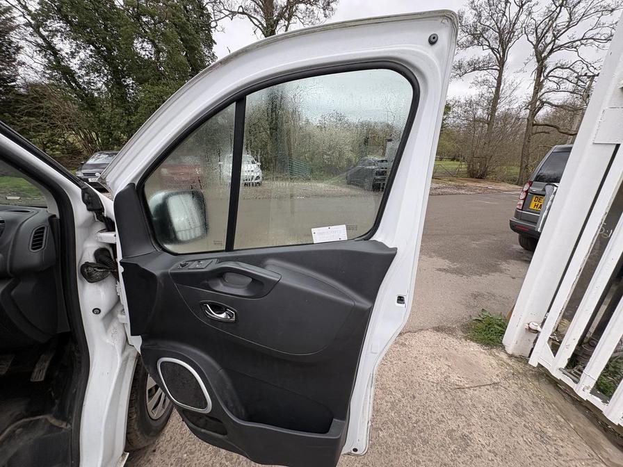 2017 Vauxhall Vivaro – Model: Vivaro  2900 Sportive CDTi – DN67TKU