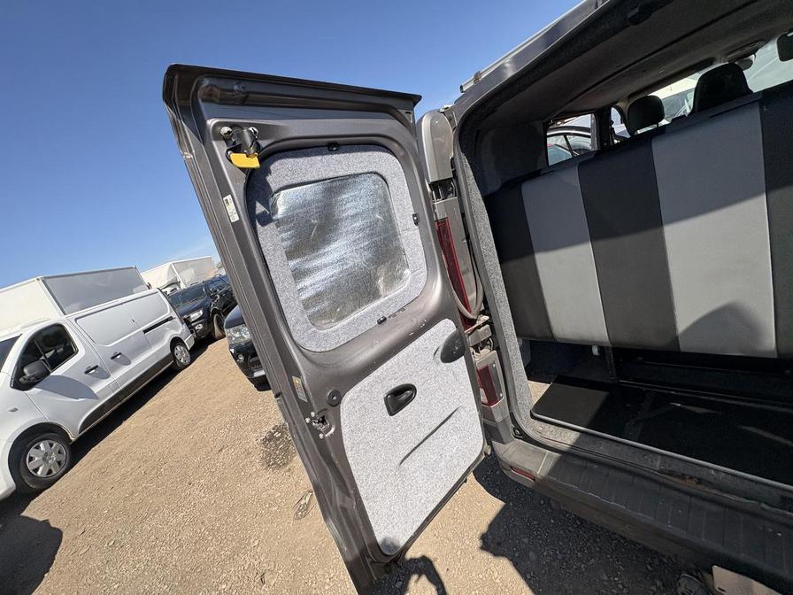 2017 Renault Trafic – Model: Trafic SL27 Sport Nav dCi – YE17ZKV