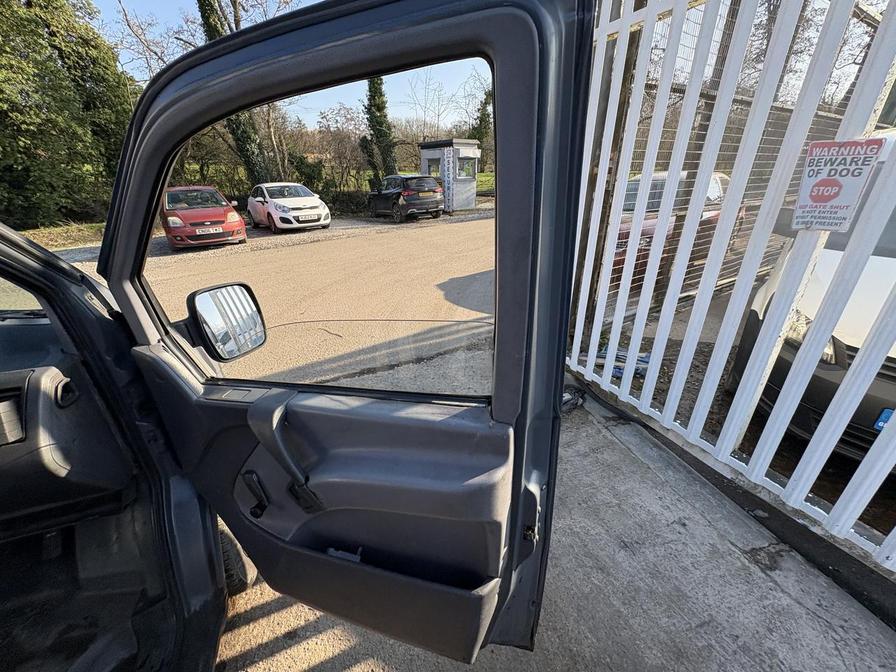 1999 Mercedes-Benz Vito – Model: Vito 110 CDi Traveliner – V609JRL