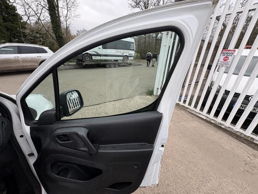 2016 Peugeot Partner – Model: Partner 850 Professional L1 HDi – HX16RYN