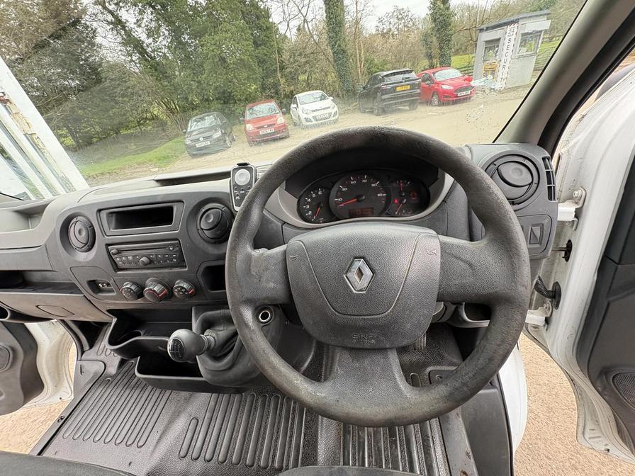 2011 Renault Master – Model: Master LH35 dCi 100 – MK11HHA