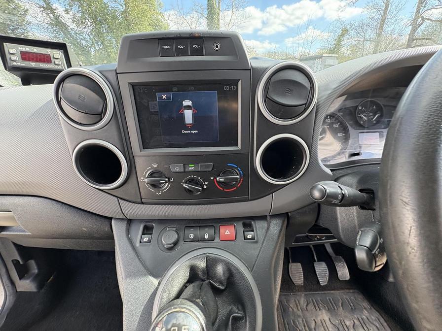 2017 Peugeot Partner – Model: Partner Professional L1 Blue HDi – MK17BZA