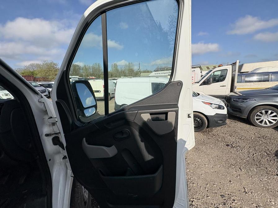 2015 Renault Master – Model: Master 165.35 C LWB – BX15JPY