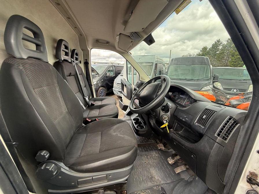 2017 Peugeot Boxer – Model: Boxer 435 Professional L4H2 Blue HDi – CN67FBK