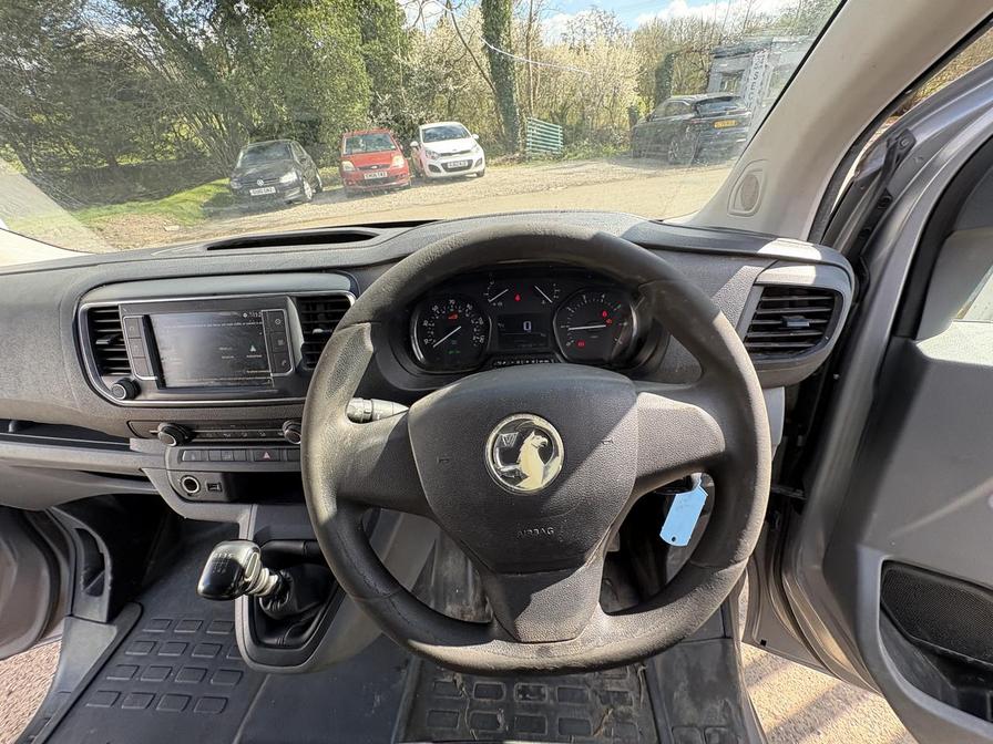 2019 Vauxhall Vivaro – Model: Vivaro 3100 Sportive S/S – DS69ZPE