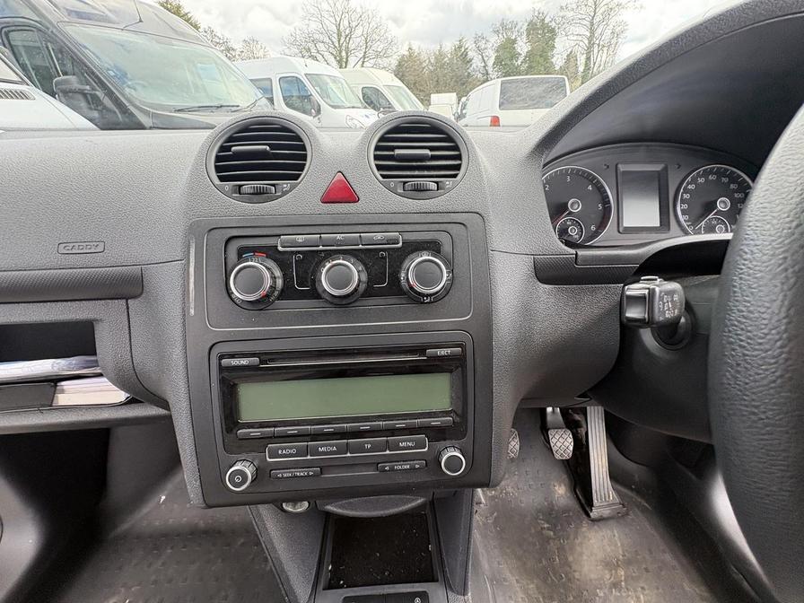 2014 Volkswagen Caddy MaxI – Model: Caddy Maxi C20 Startline TDI BlueMotion Technology – BJ63XKT