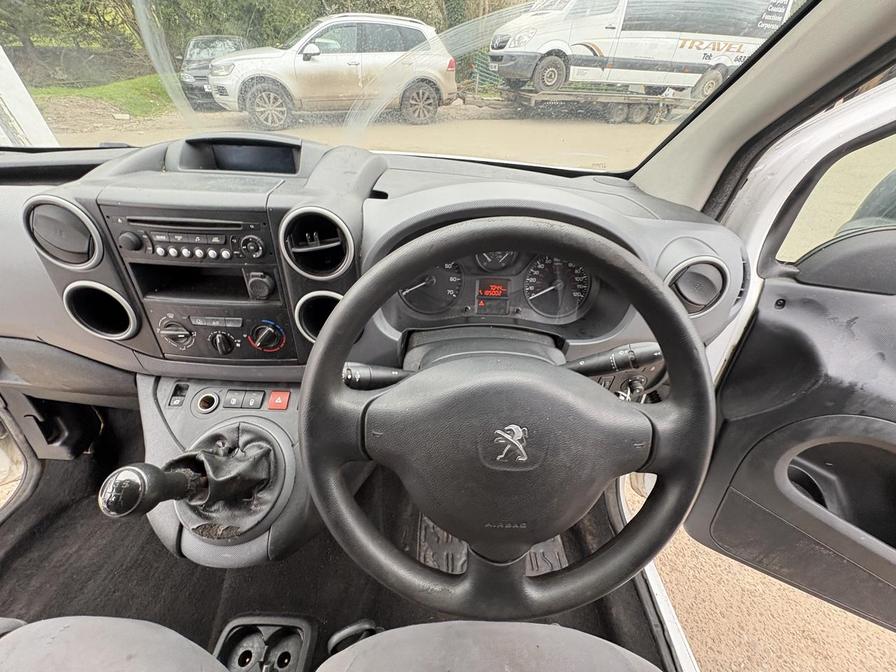 2016 Peugeot Partner – Model: Partner 850 Professional L1 HDi – HX16RYN