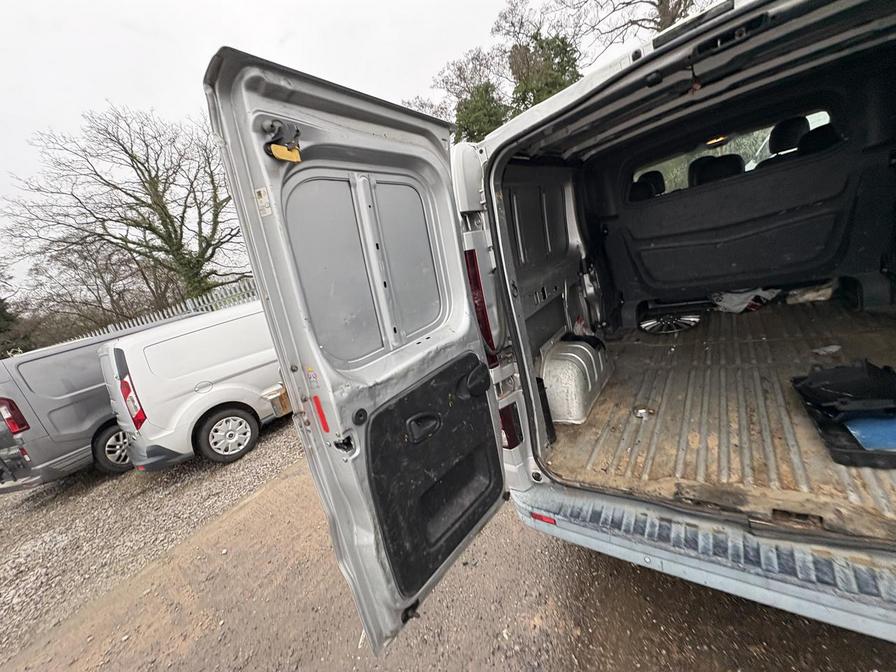 2015 Vauxhall Vivaro – Model: Vivaro  2900 Sportive CDTi – YP15JLU