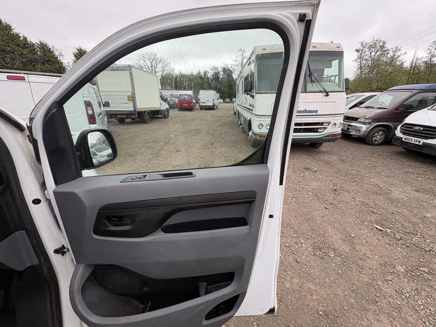 2020 Vauxhall Vivaro – Model: Vivaro 2900 Sportive S/S – DU70XJK