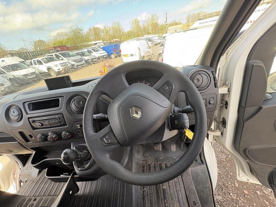 2015 Renault Master – Model: Master 165.35 C LWB – BX15JPY