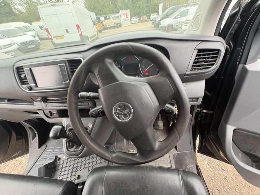 2019 Vauxhall Vivaro – Model: Vivaro 2900 Dynamic S/S – DP69VHY