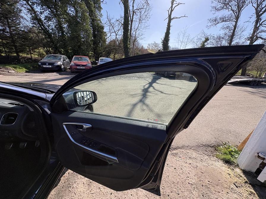 2012 Volvo S60 – Model: S60 R-Design Luxury D4 – LR12EFG