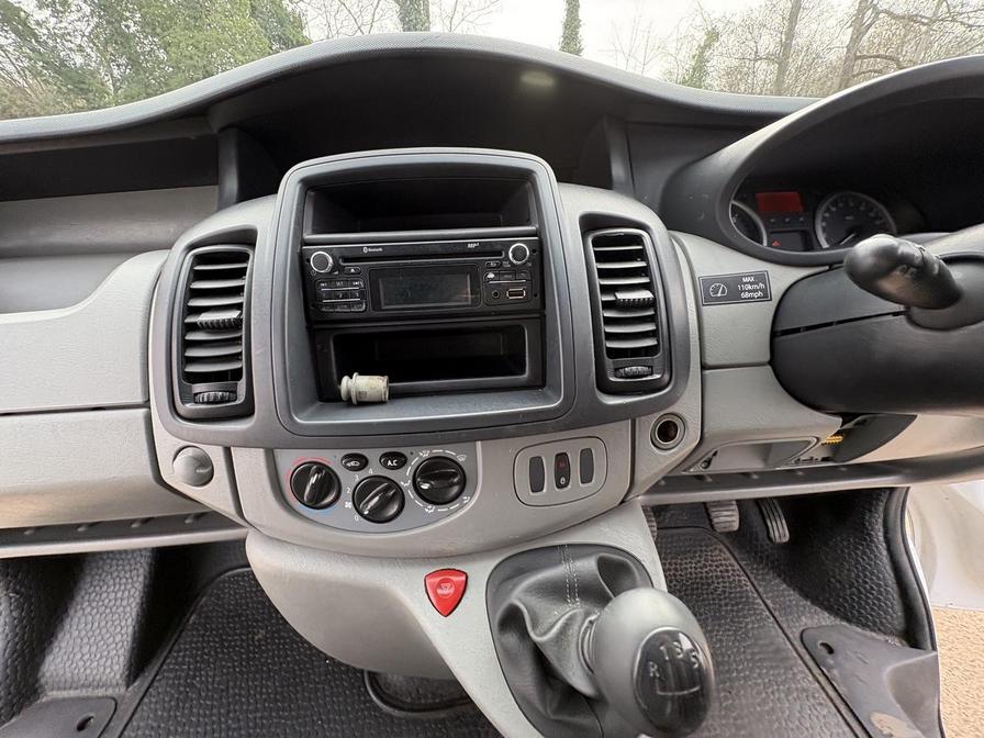 2013 Vauxhall Vivaro – Model: Vivaro 2900 CDTi SWB – FE13NBL