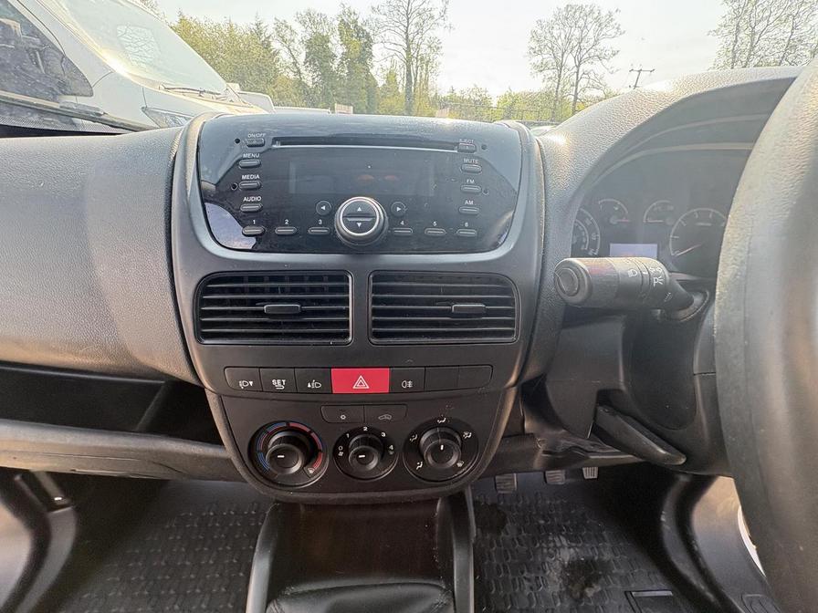 2018 Vauxhall Combo – Model: Combo 2300 CDTi S/S – BU18KPN