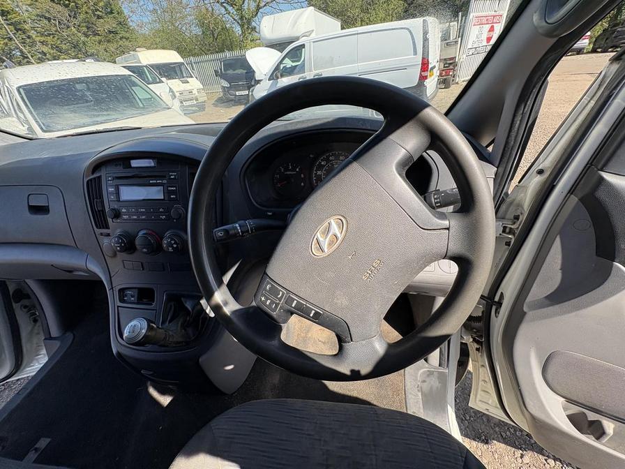 2011 Hyundai iLoad – Model: iLoad Classic CRDi 116 – FV11JSX