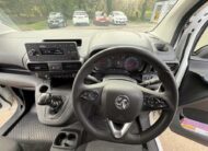 2022 Vauxhall Combo – Model: Combo 2300 Dynamic TD – KN22KTC