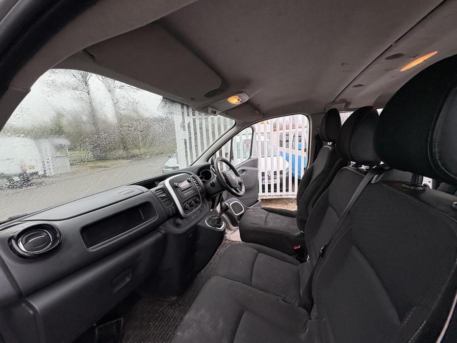 2015 Vauxhall Vivaro – Model: Vivaro  2900 Sportive CDTi – YP15JLU