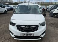 2019 Vauxhall Combo – Model: Combo 2300 Sportive S/S – DP69UPJ