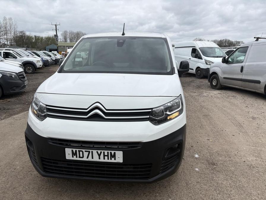 2022 Citroen Berlingo – Model: Berlingo 1000 Driver Professional Blue HDi – MD71YHM