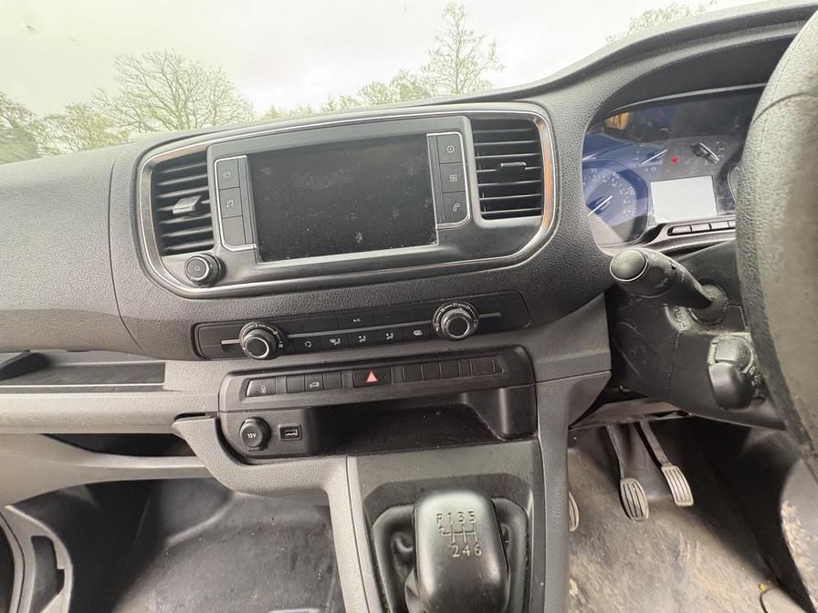 2019 Vauxhall Vivaro – Model: Vivaro 2900 Dynamic S/S – DP69VHY