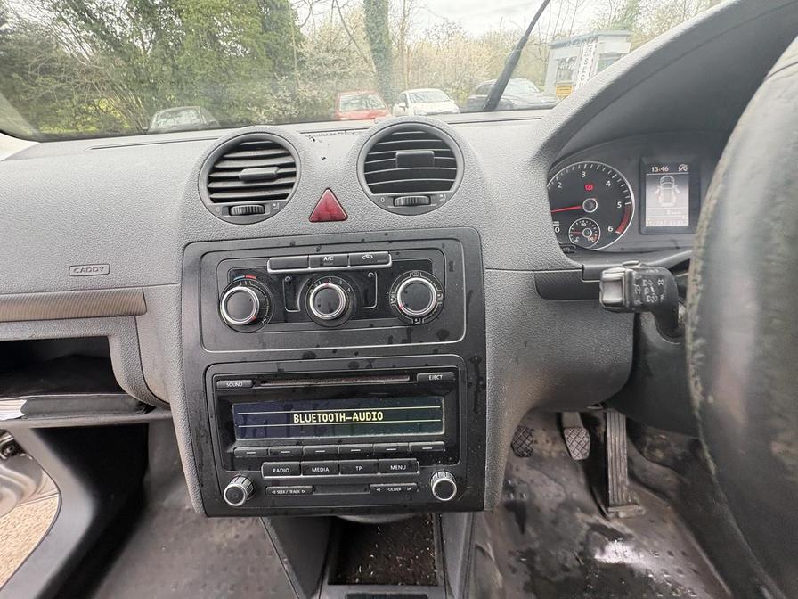 2014 Volkswagen Caddy MaxI – Model: Caddy Maxi C20 Highline TDI BlueMotion Technology – GP14NWT