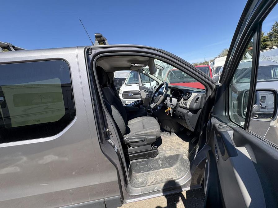 2017 Renault Trafic – Model: Trafic SL27 Sport Nav dCi – YE17ZKV