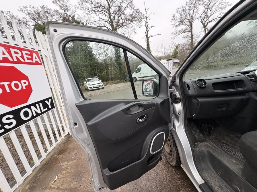 2015 Vauxhall Vivaro – Model: Vivaro  2900 Sportive CDTi – YP15JLU